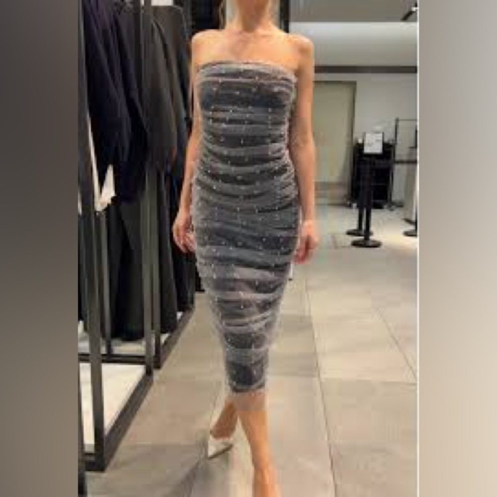 ZARA ruched tulle beaded overlay strapless bodycon midi dress sz.M